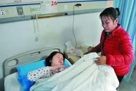 表姐怀孕每天把水果当饭吃，当孩子出生时，医生都愣住了图片