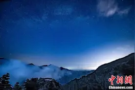 宁夏贺兰山邂逅最美星空图片