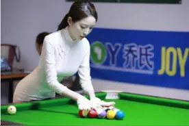 中国最美的台球裁判，身材饱满引关注，网友：胜于潘晓婷图片