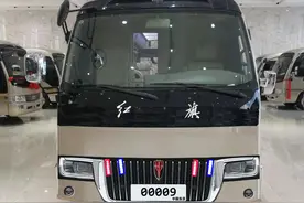 红旗中巴第二版：比丰田考斯特更优秀的选择图片