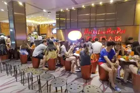 海底捞利润下降近9成，张勇为儿子买2亿多豪宅，一家人已移民国外图片