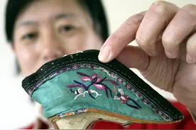 古代女鞋文化小史：饿死事小，失“鞋”事大？| 有料的文史图片