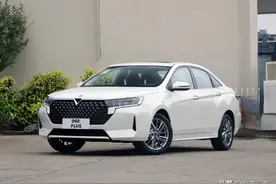 东风日产启辰D60 PLUS，十万级家庭轿车，性价比非常突出图片