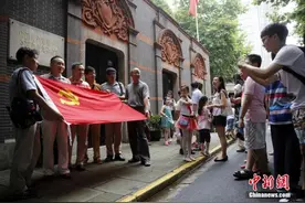 不忘来时路 继续迈大步图片