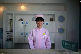 90后泌尿科美女护士，每天给异性护理术后恢复，尴尬的背后是爱心图片