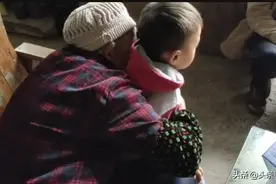 重庆女高中生双亲离世，被同村九旬老太收留，“我吃干的就不给你喝稀的”图片