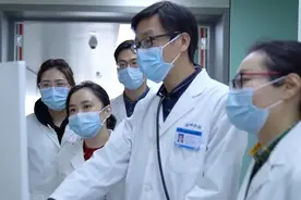 全国医院专科声誉排行榜上名列前五，专攻稀奇古怪的免疫系统疾病团队图片