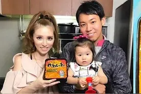 日本高颜值小姐姐给丈夫做的猎奇盒饭惊到网友：这真不知如何下口图片