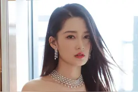 虎扑第一女神，李沁图片