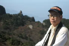 陈明纪水墨花鸟：湛若清露，明如熹光图片