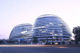 黑石收购SOHO中国：潘石屹套现近200亿，股价开盘暴涨25%图片