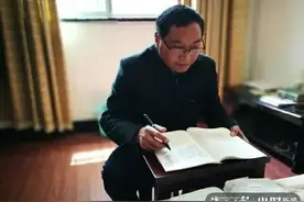 她点蜡烛上网课、他每天背双肩包步行30公里，都是师者担当！背后的故事却令人泪目…图片