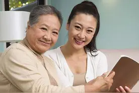 “新型婆媳关系”成潮流，儿媳自在婆婆满意，值得众人借鉴图片