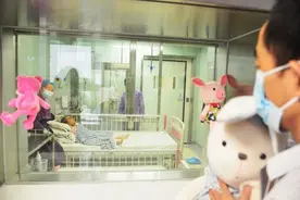 小儿干细胞移植有陪护病房了，家长可以陪患儿进仓图片