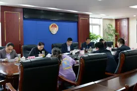 罗田县委委员、组织部长胡盼到县检察院调研队伍建设工作图片