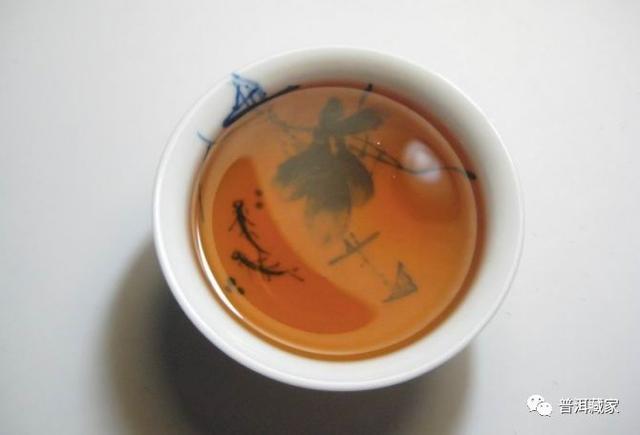 2005年金色韵象：大益改制元年的明星茶品，勐海茶厂复兴的里程碑