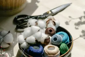 妈妈们的手艺又火起来了，“旧衣改造”原来这么简单图片