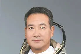 日常如何训练？太空授课将有什么惊喜？对话神十三航天员乘组图片