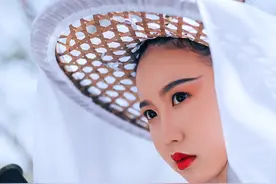 有什么可以和《牵丝戏》《霜雪千年》匹敌的古风歌曲？图片