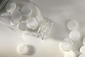 阿司匹林融水里能浇花，还能促进植物生长！回家赶快试试