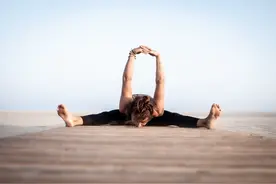 急速瘦小腹，瑜伽体式就应该这样练，坚持一个月就有效果图片