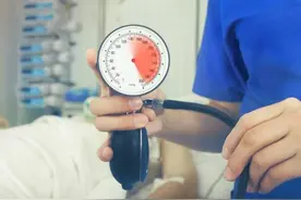 这6种食物是“升压”高手，高血压患者要少吃，避免血压失控图片