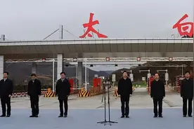 太凤高速宝坪高速岩湾段建成通车图片