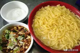 东北酸汤子是什么食物？满族大厨教你传统小吃酸汤子的正宗做法！图片