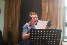 用歌声传递正能量 温暖人心 贵阳高新区这位音乐人做到了图片