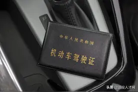 在部队的驾驶证终于可以派上用场了图片