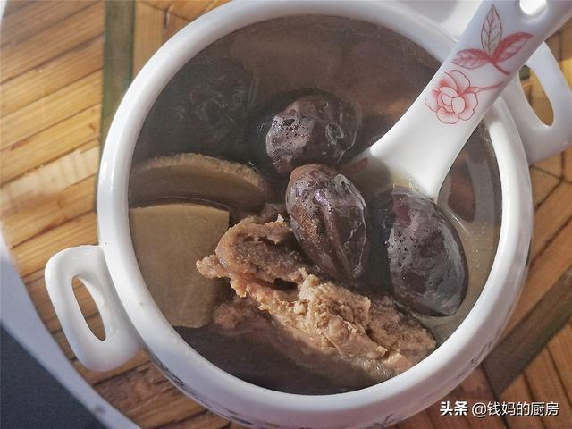 花胶灵芝煲什么汤好 2025年花胶灵芝煲什么汤好喝又营养