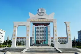 陕西一县城迎来一所公办本科院校校区，占地797亩，已投入使用图片