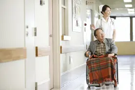 再见！养老院！网约护士全国试点，居家养老不再难图片