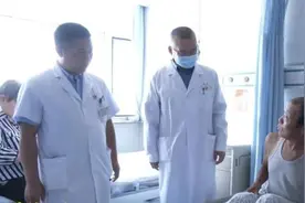 【劳模风采】李月旺：至诚大爱 医者仁心图片