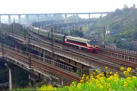 现在广州到达州的那趟客车 与其前身的运行路线完全不同图片