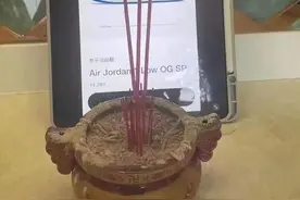 近期热度较高的四款鞋，倒钩AJ1稳居榜首图片