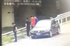 车停应急车道“方便”，200元6分！图片