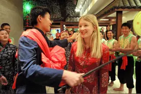 手把手教你娶个洋媳妇图片