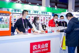 连续四年成为进博会官方指定用水，农夫山泉用品牌科技力赢得认可图片