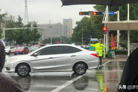 迎战台风“烟花” 济宁公安严阵以待图片