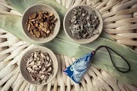 这是一条有香味的推送！一起来认识香囊里那些能治病的中草药图片