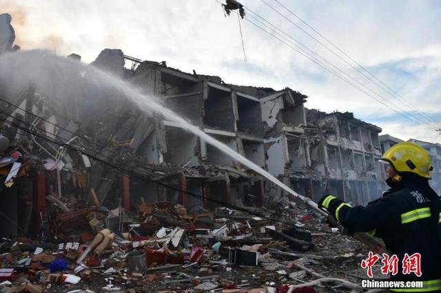 槽罐车是什么车？它的爆炸威力为何这么大？遭遇爆炸时该如何自救？