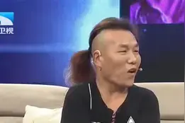 “袖珍”男生了3个正常孩子，不料妻子一出场，主持人直呼漂亮图片