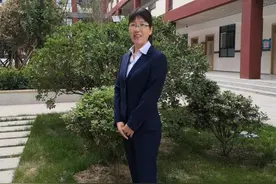 陕西省优秀教师、学科带头人培养对象杨洁：愿你心中有爱，兜里有钱，眼里有光——写在学生18岁成人礼上图片