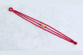 教你编织一款转运珠红绳手链，简约大方，非常受女孩子喜欢视频封面