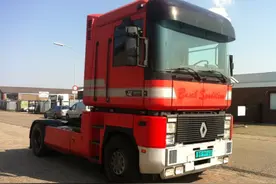 带你逛逛欧洲二手卡车卖场，你还认得几款“古董车”？图片