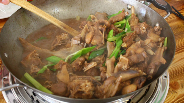 顺德醉鹅的正宗做法（大厨教你正宗顺德醉鹅家常做法）