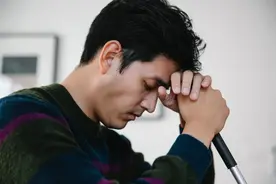 遇到这样追你的男人，要拔腿就跑图片