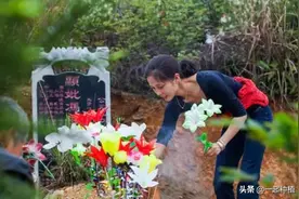 农村俗语：“坟上万物生土堆，先富后贫子孙亏”，这是什么意思？图片