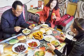 农村妈妈教你南瓜发面油果子，营养又美味，这几天早餐有口福了